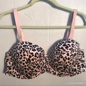 SALE. NWOT Cacique 42C pink animal print bra